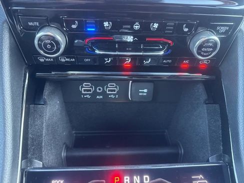 Certified 2022 Jeep Grand Cherokee L Overland image 21