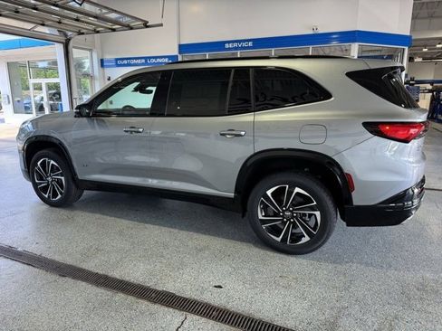 New 2026 Buick Enclave Sport Touring w/ Power Package image 5