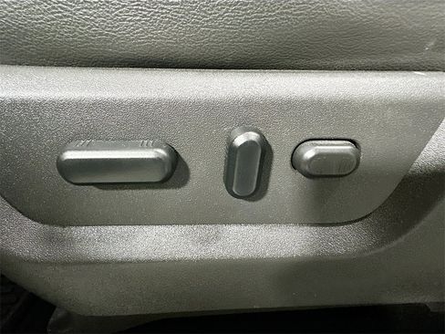 Used 2012 Ford F350 Lariat w/ Chrome Pkg image 27