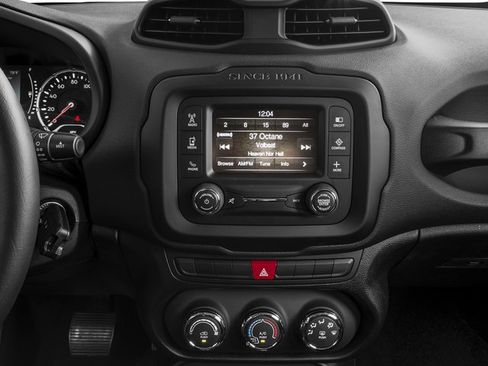 Used 2017 Jeep Renegade Altitude AWD/4WD image 13
