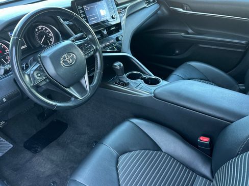 Used 2023 Toyota Camry SE image 11