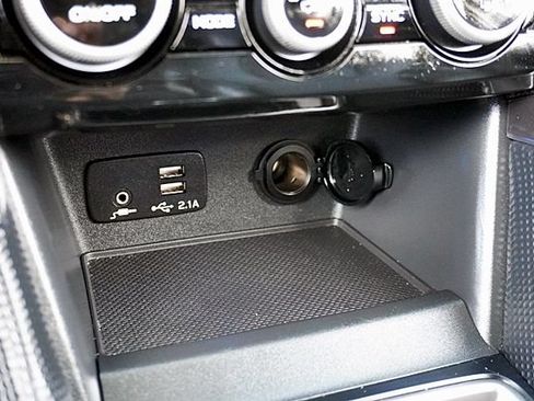 Used 2019 Subaru Forester Touring AWD/4WD image 31