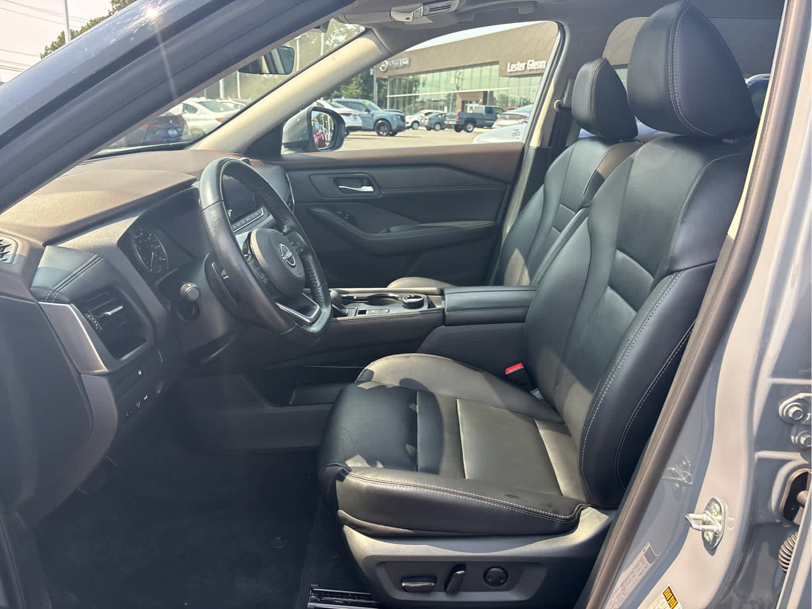 Used 2023 Nissan Rogue SL AWD/4WD image 7