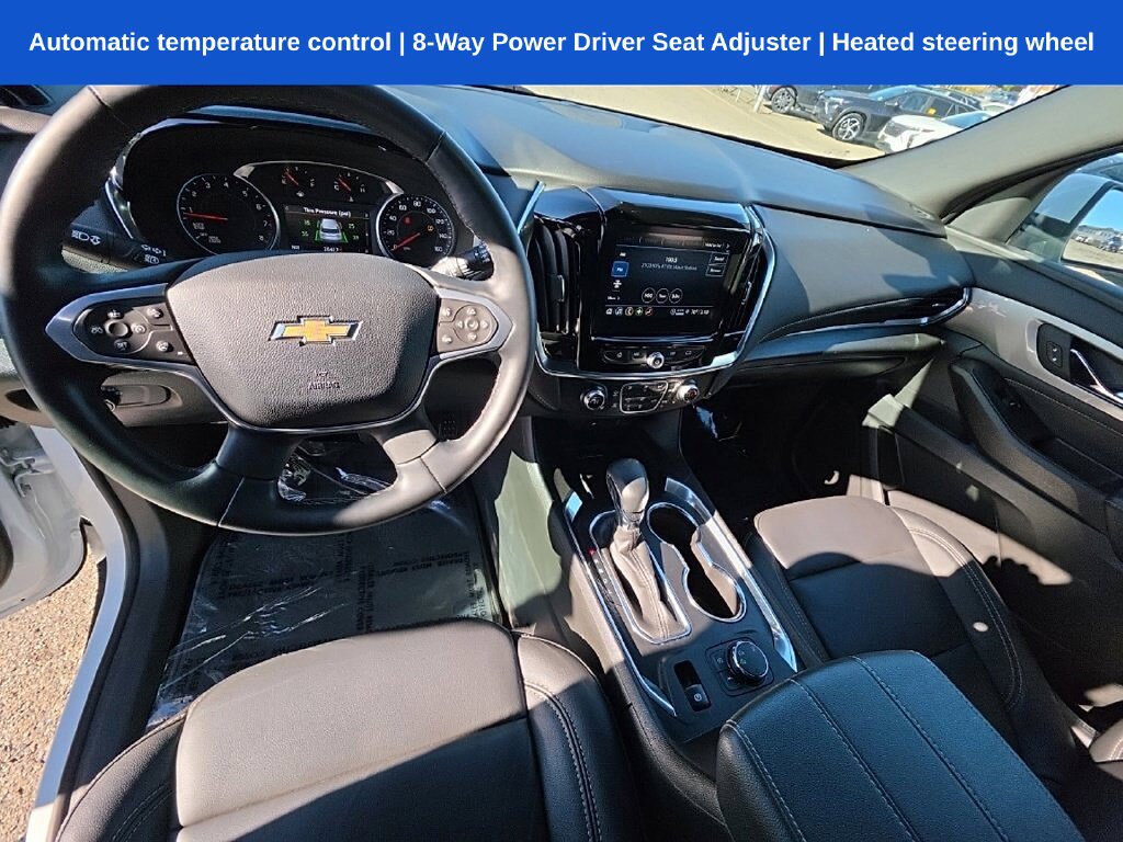 Used 2023 Chevrolet Traverse LT AWD/4WD image 2