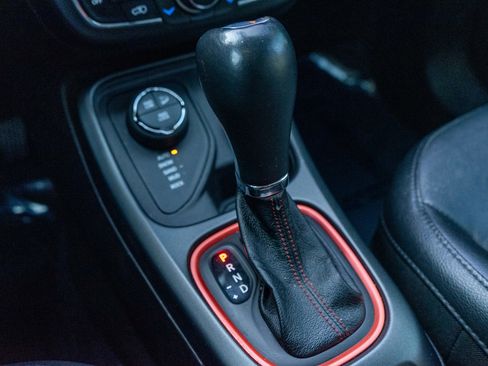 Used 2020 Jeep Compass Trailhawk image 20