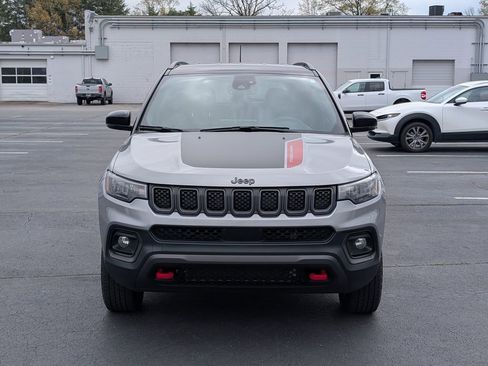 Used 2023 Jeep Compass Trailhawk image 10