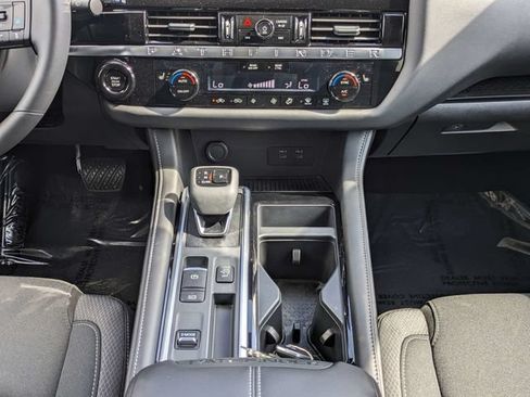 Used 2026 Nissan Pathfinder SV FWD image 21