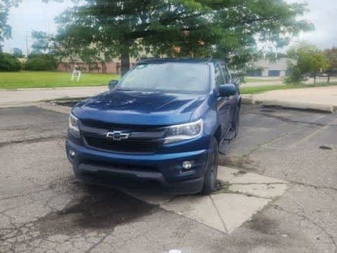 Used 2019 Chevrolet Colorado W/T w/ WT Convenience Package AWD/4WD image 3