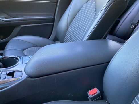 Used 2019 Toyota Camry SE w/ Audio Package FWD image 57