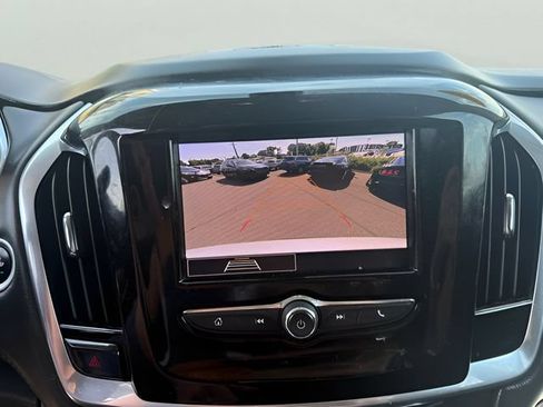 Used 2020 Chevrolet Traverse LS AWD/4WD image 18