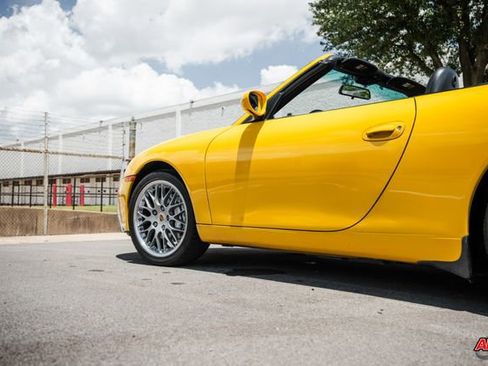 Used 2000 Porsche 911 Carrera 4 image 23