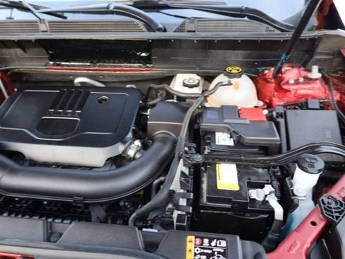 Certified 2023 GMC Acadia SLE w/ Driver Convenience Package image 42