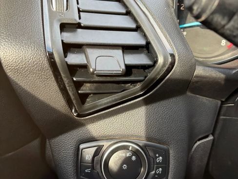 Used 2018 Ford Escape Titanium w/ Ford Safe & Smart Package image 41