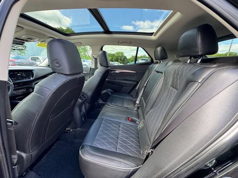 Used 2023 Buick Envision Avenir AWD/4WD image 35