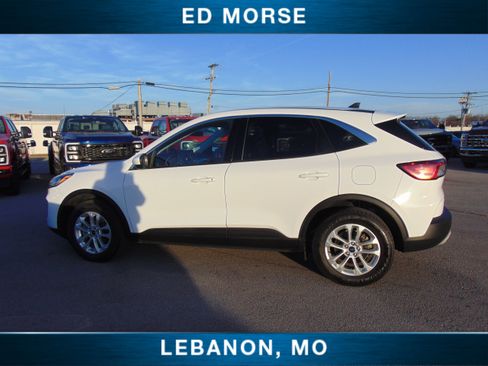 Certified 2021 Ford Escape SE image 2
