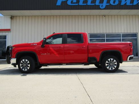 Used 2023 Chevrolet Silverado 2500 LT AWD/4WD image 11