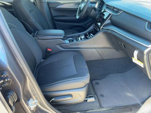 New 2026 Jeep Grand Cherokee L Laredo AWD/4WD image 29
