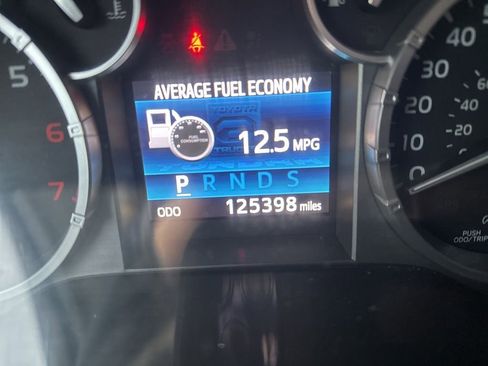 Used 2014 Toyota Tundra SR5 w/ TRD Off Road Package image 21