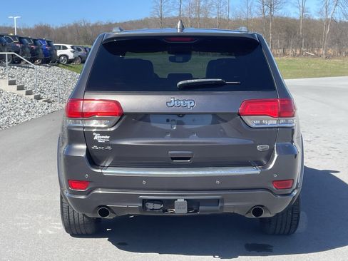 Used 2018 Jeep Grand Cherokee Overland image 4