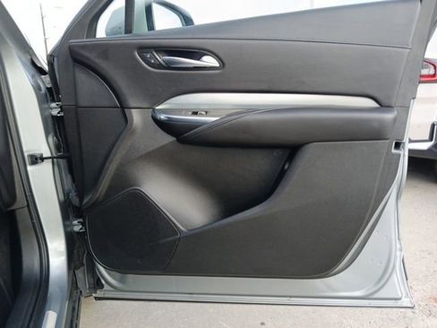 Used 2023 Cadillac XT4 Premium Luxury image 17