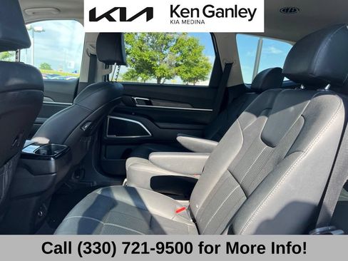 Certified 2022 Kia Telluride EX w/ EX Premium Package AWD/4WD image 11
