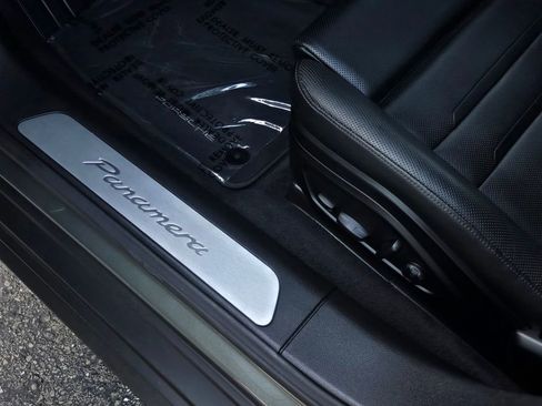 Used 2022 Porsche Panamera Platinum Edition image 26