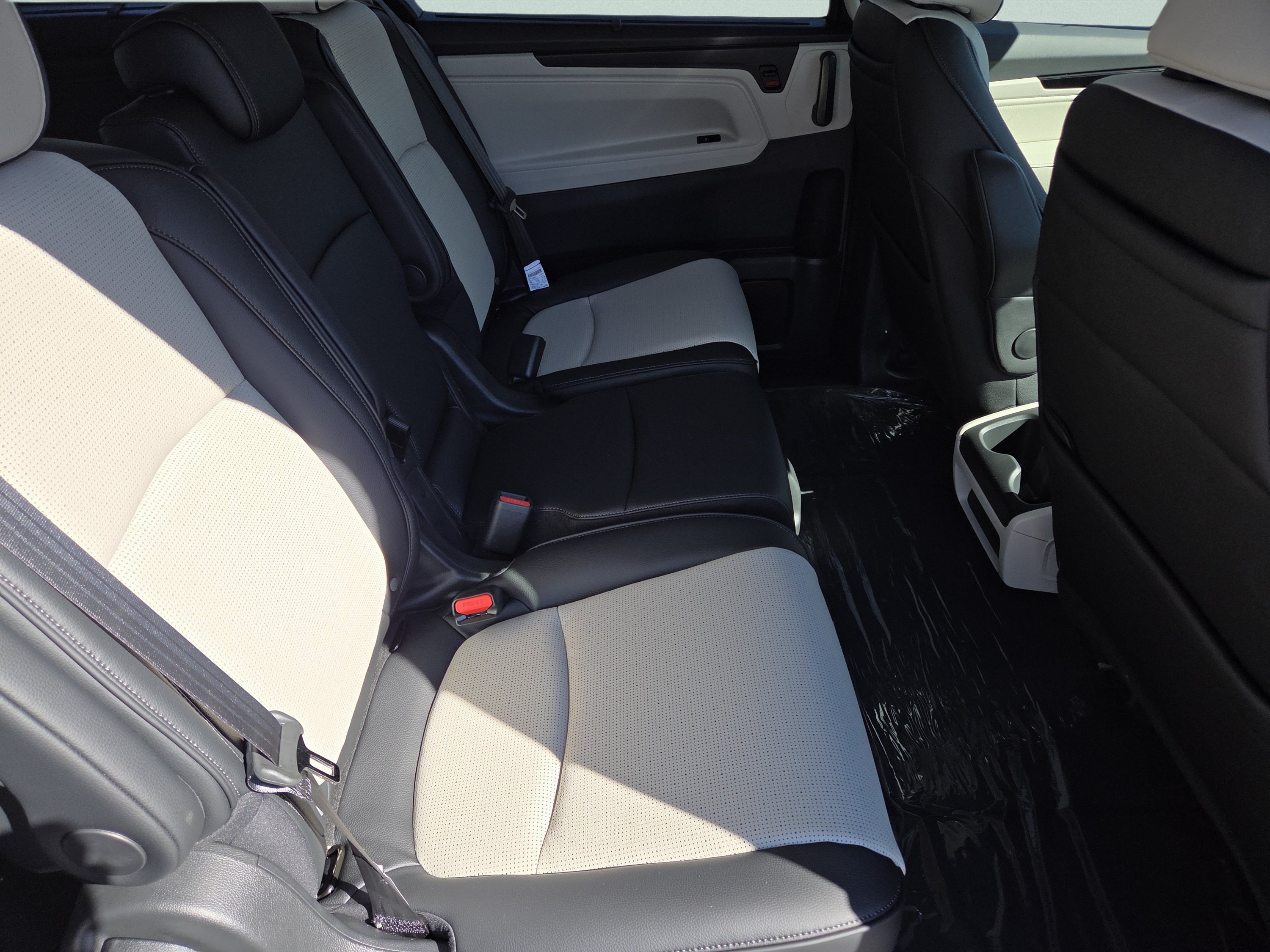New 2027 Honda Odyssey Elite image 27
