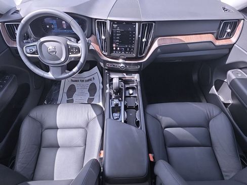 Used 2023 Volvo XC60 B5 Plus w/ Climate Package AWD/4WD image 14