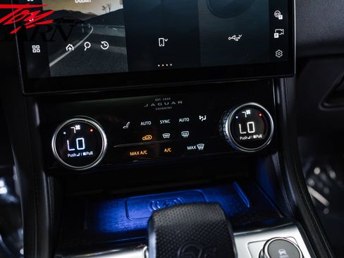 Used 2021 Jaguar F-PACE SVR AWD/4WD image 40