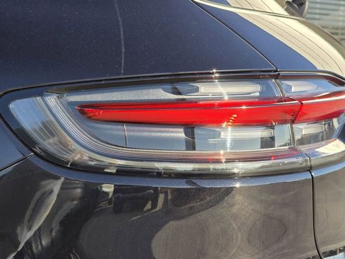 Used 2020 Porsche Macan S image 37