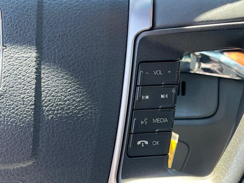 Used 2010 Lincoln MKZ FWD image 21