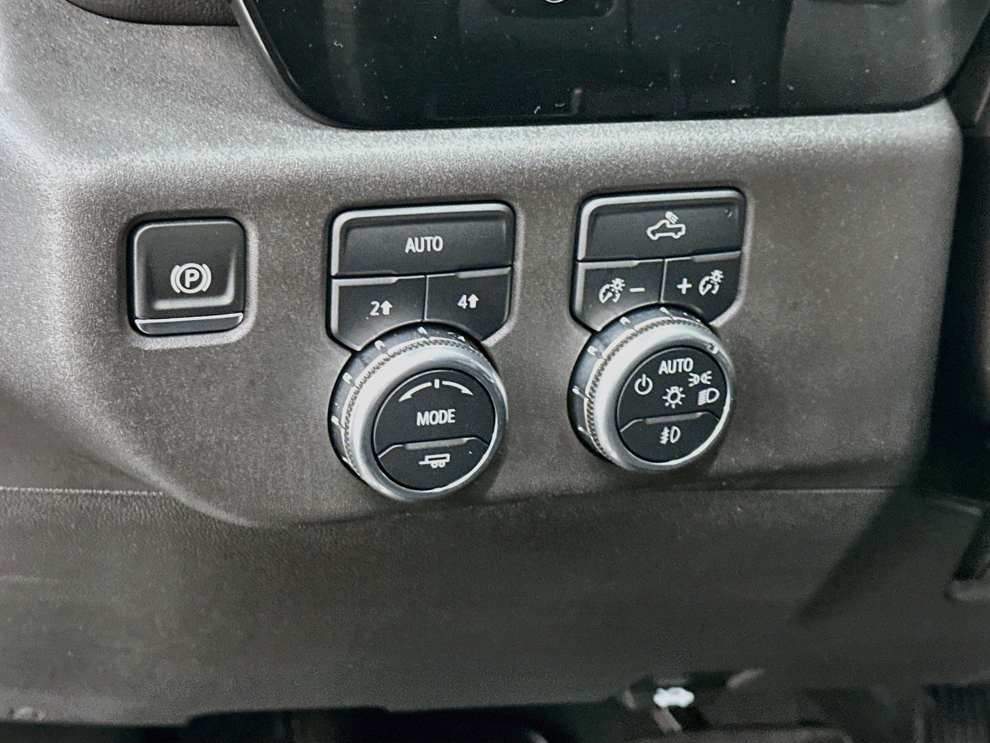 Used 2024 GMC Sierra 1500 Elevation AWD/4WD image 17