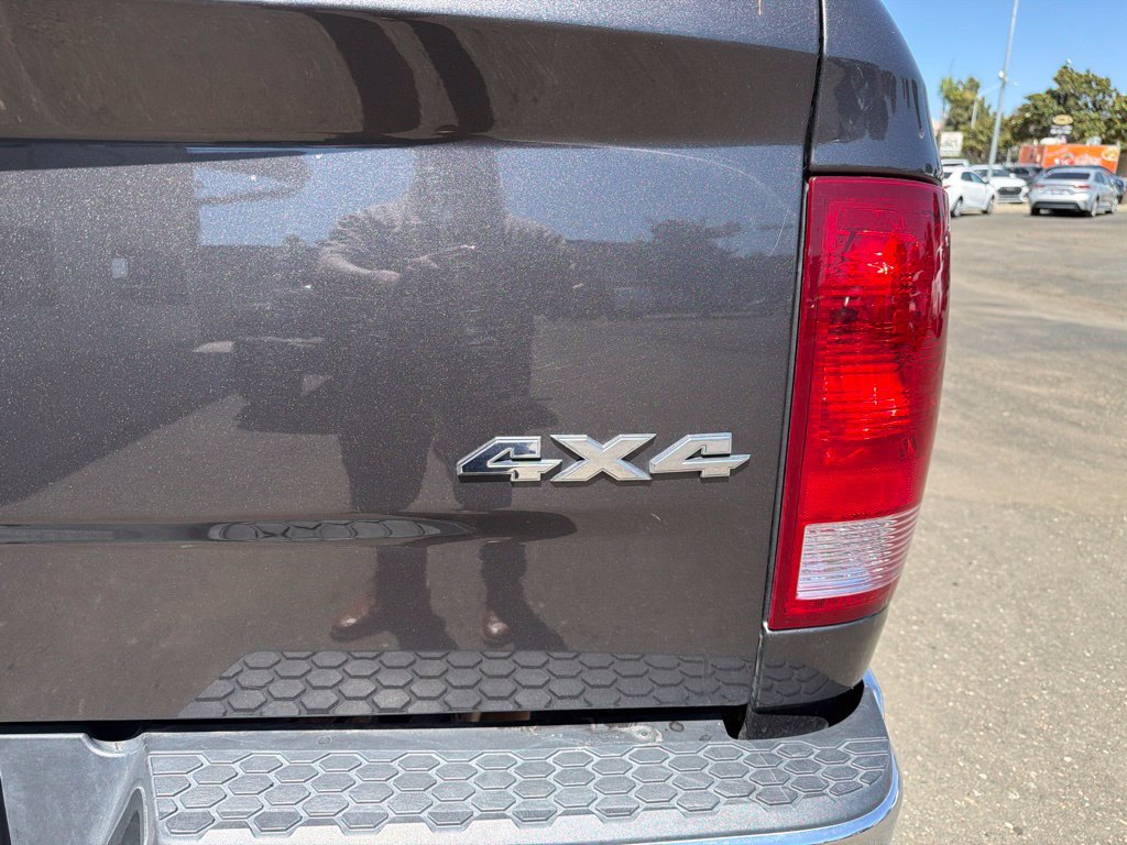 Used 2024 RAM 1500 Classic SLT AWD/4WD image 3