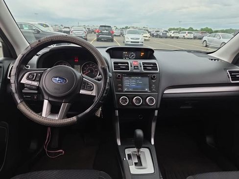 Used 2018 Subaru Forester 2.5i w/ Alloy Wheel Package AWD/4WD image 3
