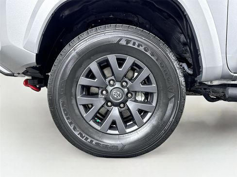 Certified 2023 Toyota Tacoma SR5 w/ Technology Package AWD/4WD image 38