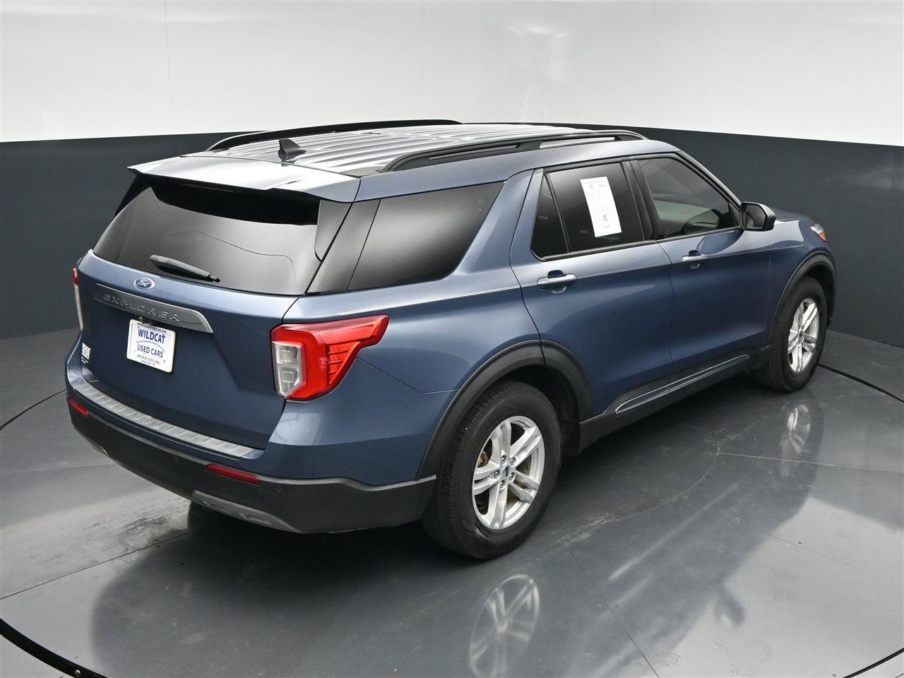 Used 2021 Ford Explorer XLT w/ Equipment Group 202A RWD image 24