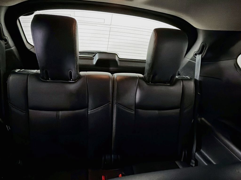 Used 2018 Nissan Pathfinder SL FWD image 23