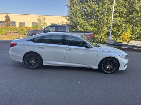 Used 2022 Honda Accord Sport image 4