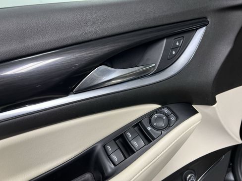 Used 2023 Buick Enclave Essence image 56