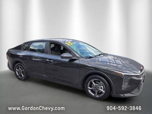 Used 2025 Kia K4 FWD image 8