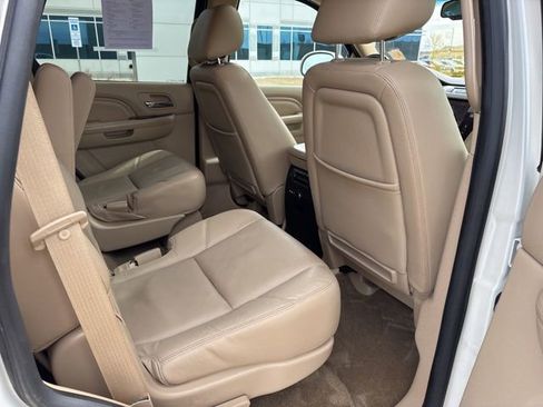 Used 2014 Cadillac Escalade Premium image 10