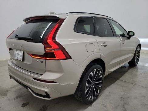 New 2026 Volvo XC60 B5 Ultra w/ Protection Package Premier AWD/4WD image 5