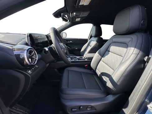 New 2026 Chevrolet Equinox LT w/ Convenience Package II image 9