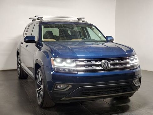 Used 2019 Volkswagen Atlas SEL Premium image 2
