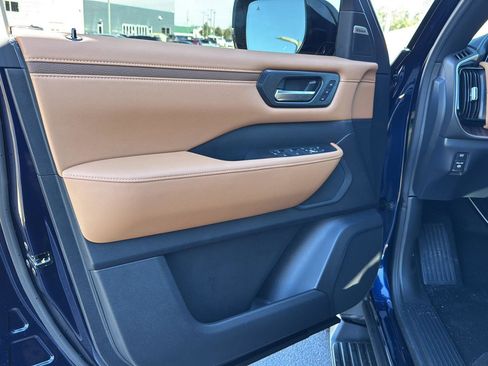 New 2026 Nissan Armada SL w/ Captain's Chari Seat Package RWD image 14