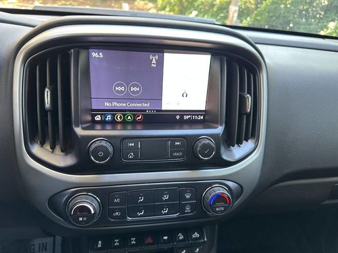 Used 2021 Chevrolet Colorado ZR2 w/ ZR2 Dusk Special Edition image 32