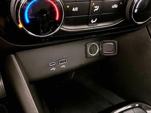 Certified 2024 Buick Encore GX Sport Touring w/ Experience Buick Package image 34