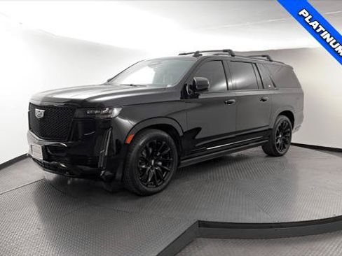 Used 2022 Cadillac Escalade ESV Sport Platinum w/ LPO, ONYX Package AWD/4WD image 2