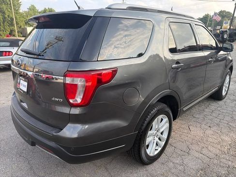 Used 2019 Ford Explorer XLT w/ Equipment Group 201A AWD/4WD image 7