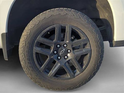 Used 2024 Chevrolet Silverado 1500 RST RWD image 6